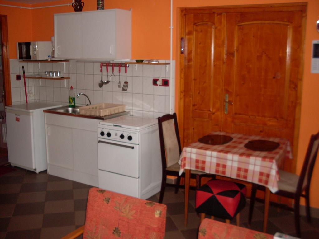 Lala Apartmanok Balatonboglár Exterior foto