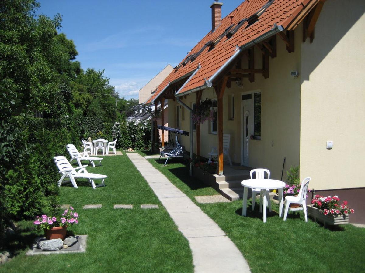 Lala Apartmanok Balatonboglár Exterior foto